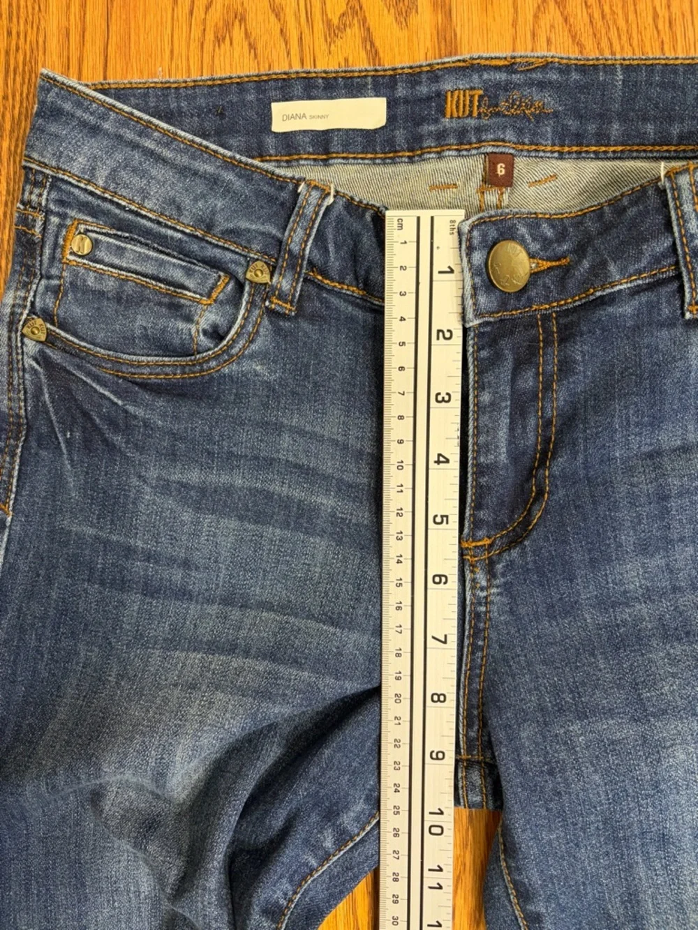 Kut from the Kloth Diana Mid Rise Relaxed Fit Skinny - Picture 9 of 12